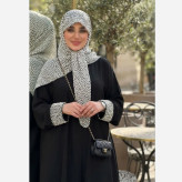 روسری مجلسی طرح سپید قواره 140 نخ کاستوم دور چرخ دوز بدون لیز خوردگی