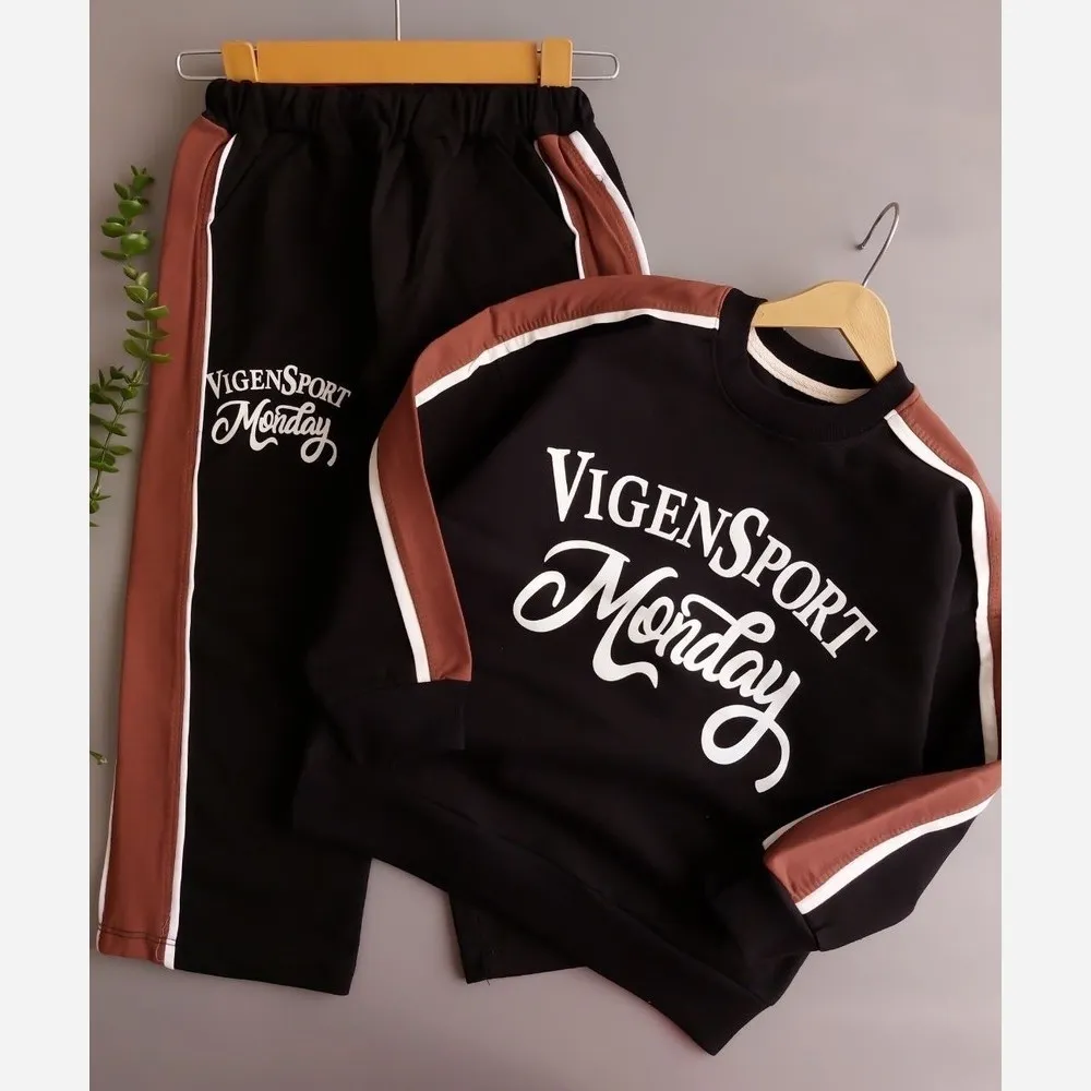 بلوز شلوار پسرانه دورس پنبه لاکرا بیرونی مناسب 1 تا 9 سال نسکافه ای زغالی