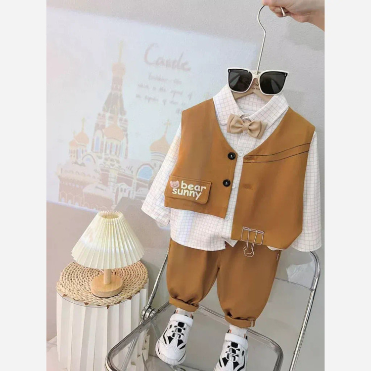 ست مجلسی چهار تکه پسرانه وارداتی طرح خرس شامل پیراهن، جلیقه، پاپیون و شلوار